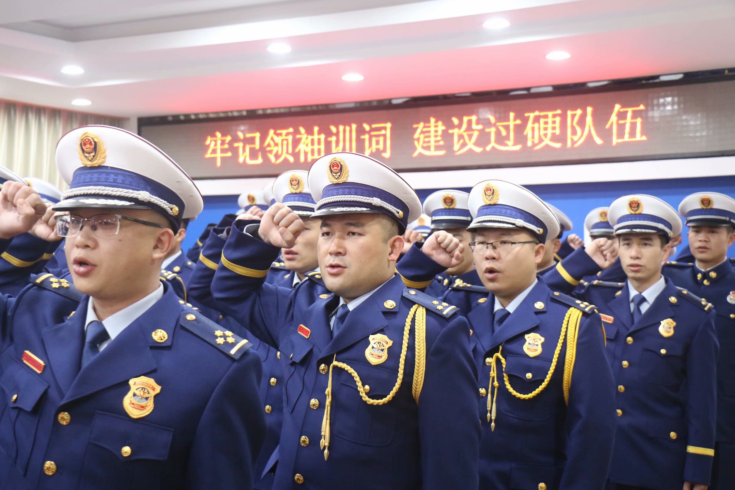 关于赛地聚焦——社区盾训练课后热度飙升；西汉姆门线救险；震撼外界；纪律约束更严格的信息
