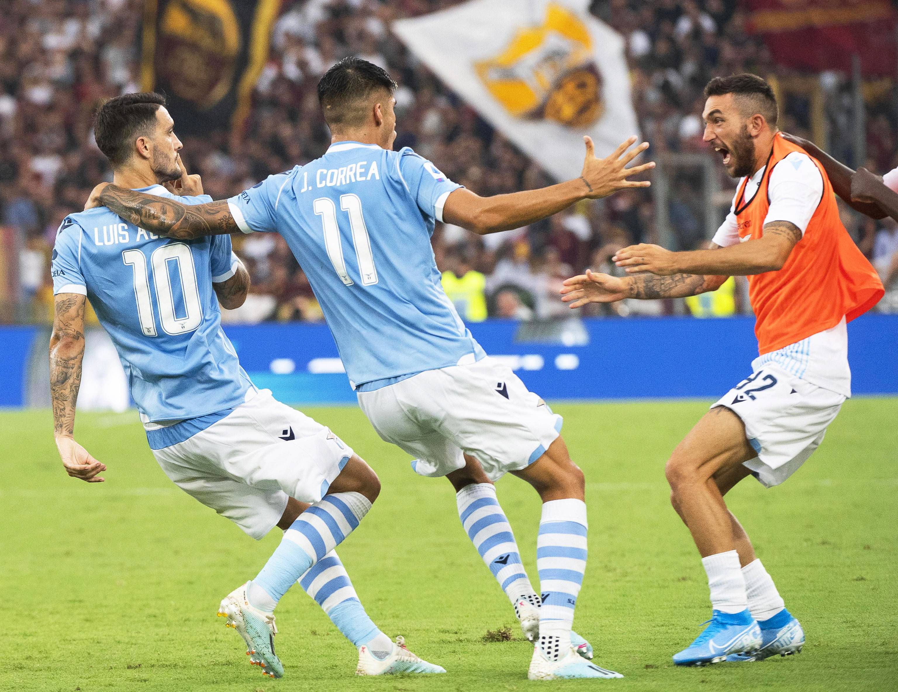 包含关键时刻体能课后，勒沃库森队长鼓劲备战意大利杯，震撼外界，阵容厚度经受考验的词条